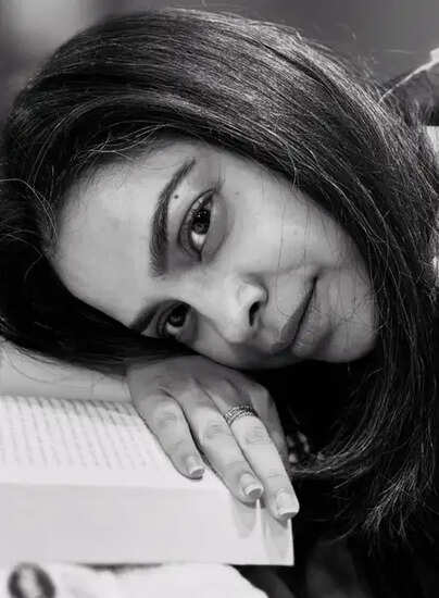 क्या सुमोना चक्रवर्ती ने फिटनेस के लिए नया मंत्र खोज लिया? जानें उनकी जिम यात्रा के बारे में!