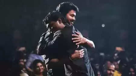 क्या है थलपति विजय की आखिरी फिल्म 'जना नायकन' का जादू? जानें एटली की भावनाएं!