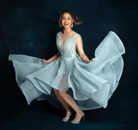 उर्मिला मातोंडकर: जब बॉलीवुड की चमक छोड़कर चुनी मानसिक शांति