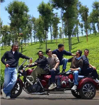 गोलमाल 5: रोहित शेट्टी की कॉमेडी फ्रेंचाइजी की नई शुरुआत ऊटी में!