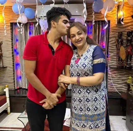 उपासना सिंह ने बेटे नानक की एक्टिंग पर गर्व जताया, जानें उनकी कहानी