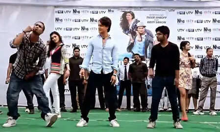 टाइगर श्रॉफ ने बॉलीवुड में 12 साल पूरे होने पर साझा की यादें, देखिए उनका पुराना वीडियो!