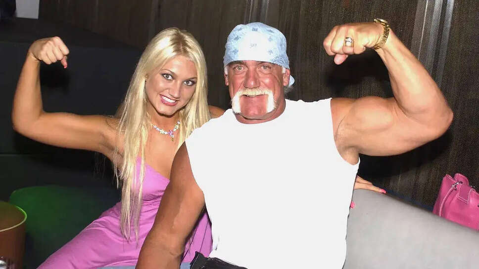 क्या Brooke Hogan ने अपने पिता की डॉक्यूमेंट्री में अपनी अनुपस्थिति पर उठाए सवाल?