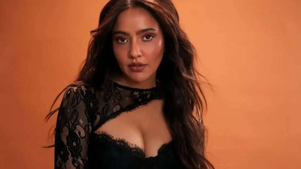 क्या है Neha Sharma के इंस्टाग्राम सब्सक्रिप्शन पर विवाद का सच?