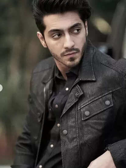 क्या 2025 में बॉलीवुड के स्टार किड्स ने किया कमाल? जानें उनके डेब्यू की कहानी!