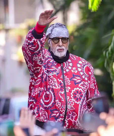अमिताभ बच्चन ने कहा, '24 घंटे का दिन काफी नहीं, इसे 36 घंटे का होना चाहिए!'