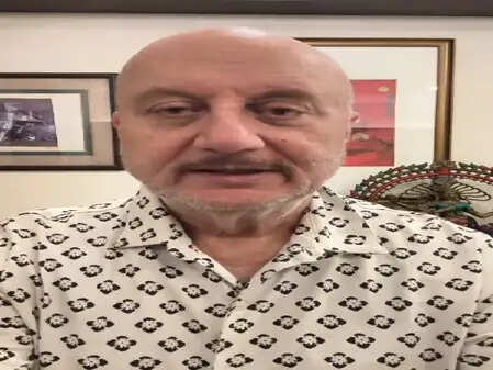 अनुपम खेर ने खोया एक प्रेरणादायक मित्र: वासु श्रॉफ का निधन