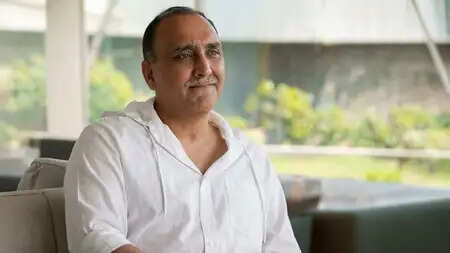 आदित्य चोपड़ा: एपीडी से जूझते हुए बने हिंदी सिनेमा के बादशाह