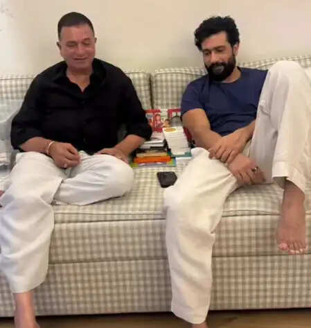 विक्की कौशल के जन्मदिन पर पिता श्याम कौशल का भावुक संदेश, जानें क्या लिखा!