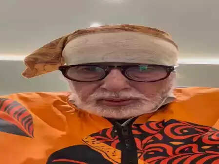 धर्मेंद्र के निधन पर अमिताभ बच्चन और अन्य सितारों की भावुक श्रद्धांजलि