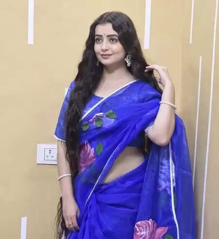 क्या है चाहत पांडे की नई वेब सीरीज 'हसरतें सीजन 3' में खास? जानें उनके चुनौतीपूर्ण किरदार के बारे में!