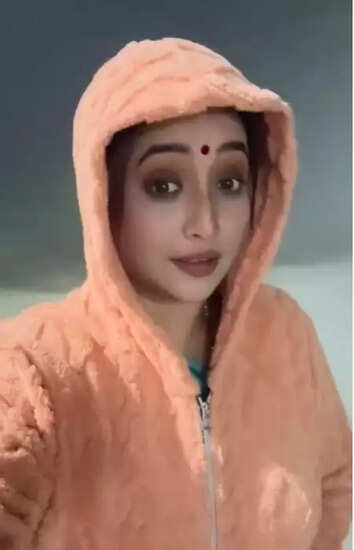 क्या ठंड में भी शूटिंग कर रही हैं रानी चटर्जी? जानें उनकी नई फिल्म के बारे में!