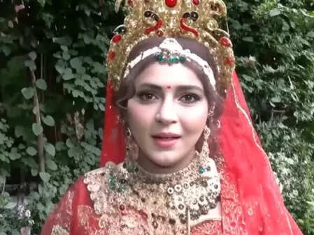 क्या है इशिका तनेजा का अयोध्या में मां सीता का किरदार निभाने का अनुभव?