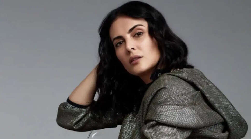 क्या Mandana Karimi ने भारत को हमेशा के लिए अलविदा कहा? जानें उनके नए सफर के बारे में!