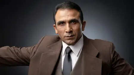 बिक्रमजीत कंवरपाल: एक सैनिक से अभिनेता बनने की प्रेरणादायक कहानी