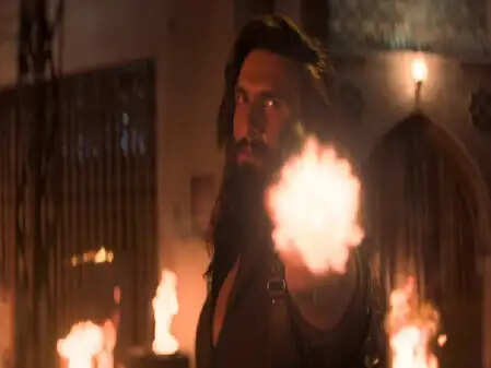 क्या 'धुरंधर: द रिवेंज' तोड़ेगा अपने पूर्ववर्ती का रिकॉर्ड? जानें ट्रेलर की धूम!