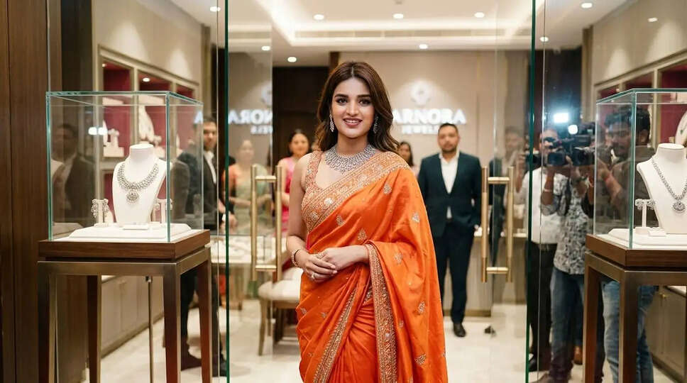Nidhhi Agerwal ने Secunderabad में Aarnora Jewels का भव्य उद्घाटन किया!