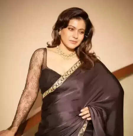 क्या आप जानते हैं 'दिलवाले दुल्हनिया ले जाएंगे' की कांस्य प्रतिमा का अनावरण लंदन में हुआ?