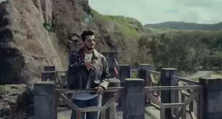 मुनव्वर फारूकी की नई वेब सीरीज 'फर्स्ट कॉपी-2' का रोमांटिक गाना 'खामखा' हुआ रिलीज!