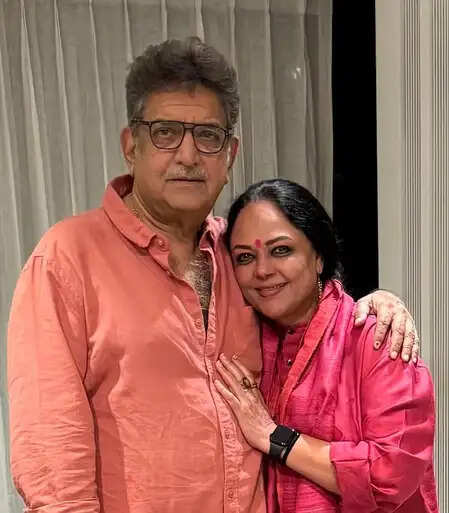 शबाना आजमी ने भाई और भाभी की शादी की 41वीं सालगिरह पर दी बधाई, जानें खास बातें!