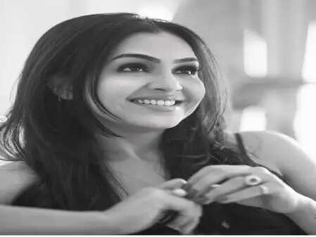 महिला आरक्षण विधेयक पर शुभांगी अत्रे का अनोखा नजरिया: क्या वाकई जरूरत है?