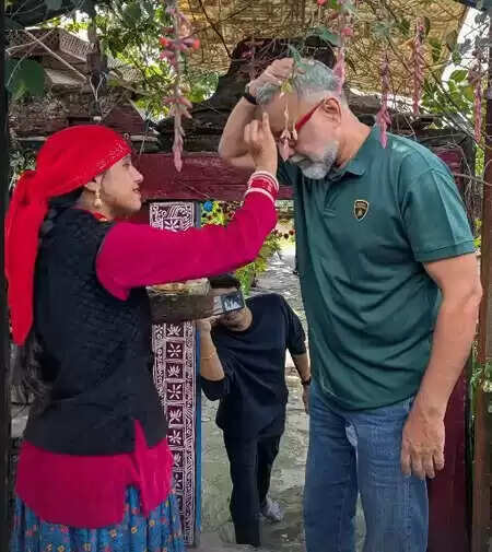 अनुभव सिन्हा की 'चल पिक्चर चले' यात्रा: उत्तराखंड में सिनेमा की नई दिशा की खोज