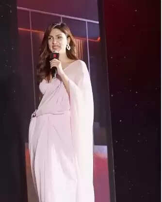 रिया चक्रवर्ती की वापसी: 7 साल बाद 'फैमिली बिजनेस' से करेंगी अभिनय की शुरुआत!