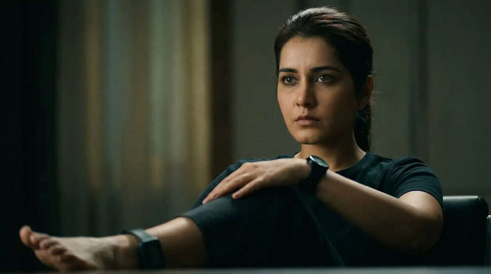 Raashii Khanna की नई सीरीज 'Lukkhe' में छिपा है गहरा रहस्य, जानें क्या है खास!