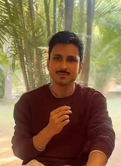 किसान दिवस पर अमोल पाराशर ने कविता के माध्यम से किसानों की पीड़ा को उजागर किया