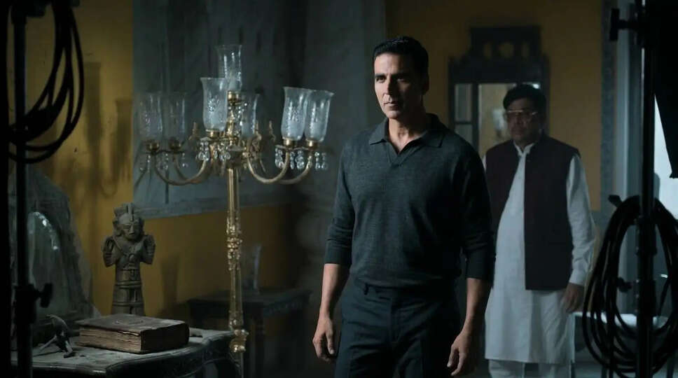 क्या है Bhooth Bangla की सफलता का राज? जानें इस हॉरर कॉमेडी के बारे में!