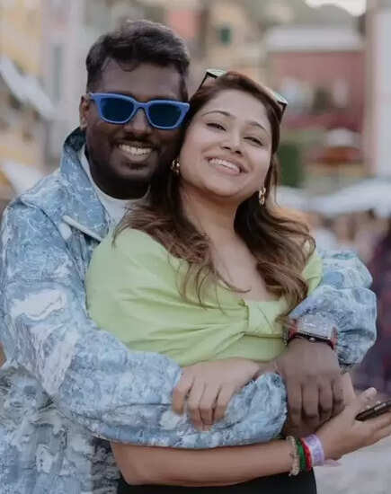 फिल्ममेकर एटली और कृष्णा प्रिया के घर आई नन्ही खुशी, जानें कैसे मनाया गया जश्न!