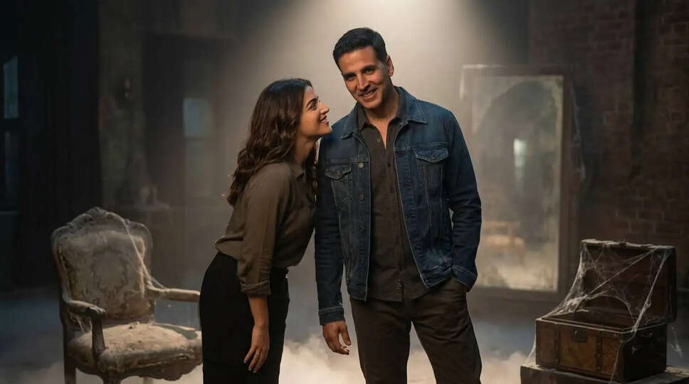 क्या Bhooth Bangla ने दर्शकों को किया मंत्रमुग्ध? जानें इस हॉरर-कॉमेडी की कमाई और खास बातें!