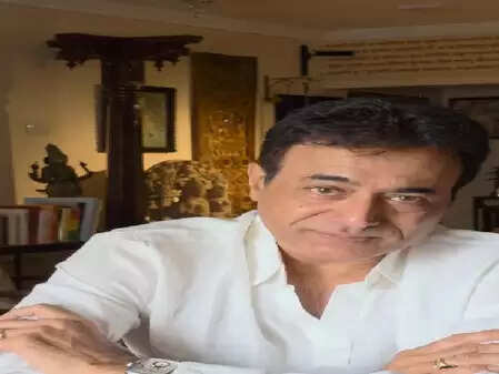 बॉलीवुड के हीमैन धर्मेंद्र का निधन: क्या कहा नितीश भारद्वाज ने?