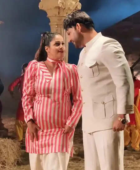 कौन हैं 'देसी क्वीन' कविता जोशी? जानें उनके नए गाने 'बालम माकोडे वर्गा' के बारे में!