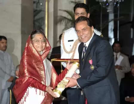 धर्मेंद्र: सादगी और संघर्ष की मिसाल, हिंदी सिनेमा के दिग्गज का सफर