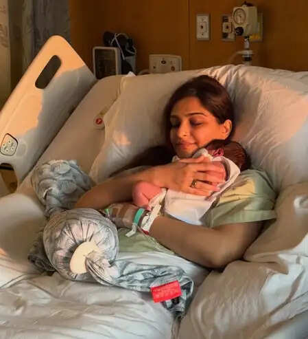 सोनम कपूर ने दूसरे बेटे के जन्म पर अस्पताल की टीम को किया धन्यवाद, जानें क्या कहा!