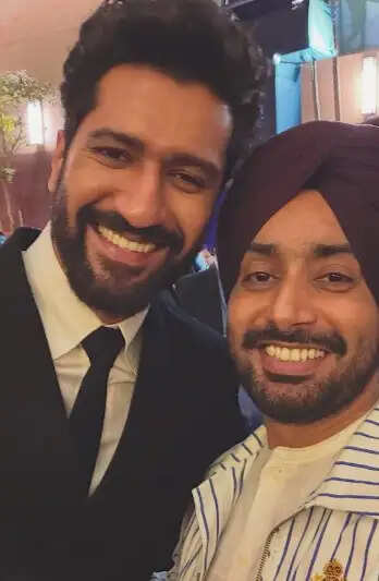 क्या आप जानते हैं पंजाबी गायक डॉ. सतिंदर सरताज का जादू? जानें उनके अवॉर्ड शो में जज्बात!