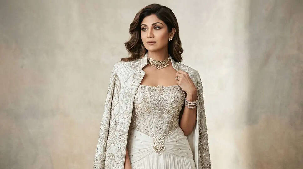 शिल्पा शेट्टी के फैशन का जादू: पारंपरिक और आधुनिकता का अनोखा संगम!