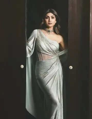 शिल्पा शेट्टी का फिटनेस मंत्र: रिवर्स हाइपर एक्सरसाइज के अद्भुत फायदे!