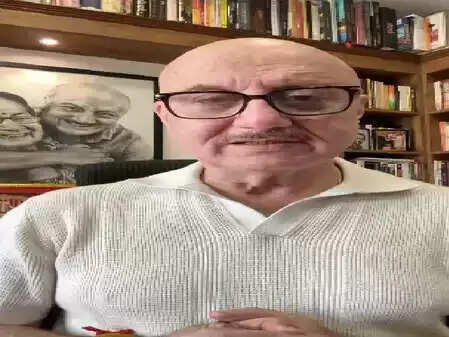 अनुपम खेर ने शहीदों की माताओं की पीड़ा को किया साझा, एक किताब के माध्यम से दी भावनाओं की आवाज़