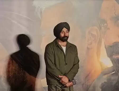 सनी देओल की 'बॉर्डर 2' का टीजर लॉन्च: भावुक हुए अभिनेता ने साझा की देशभक्ति की बातें