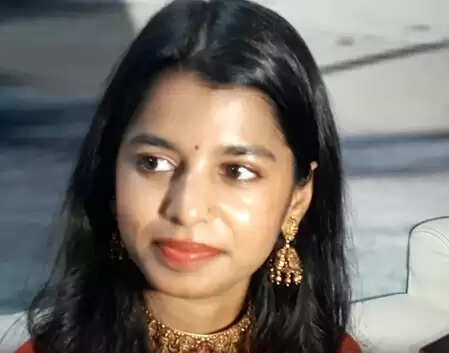 गोरखपुर महोत्सव में मैथिली ठाकुर का जलवा: मुख्यमंत्री ने किया सम्मानित!