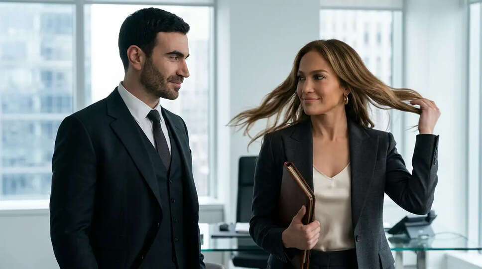 Jennifer Lopez की नई रोमांटिक कॉमेडी 'Office Romance' ने दर्शकों का दिल जीता!