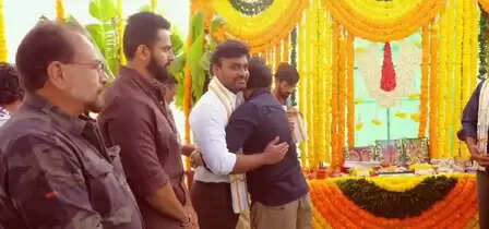 क्या है फिल्म 'मां वंदे' की कहानी? जानें पीएम मोदी की बायोपिक के बारे में