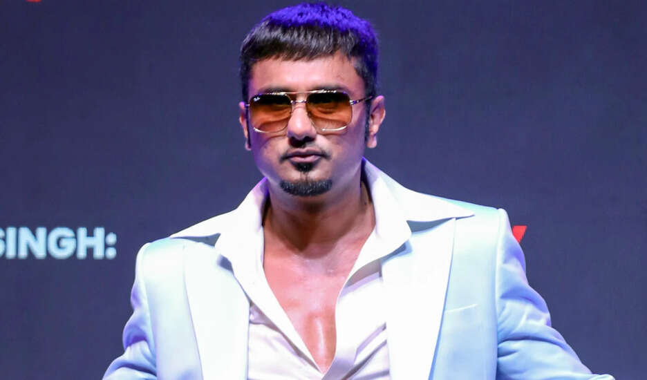 यो यो हनी सिंह ने दुबई में सुरक्षा की दी जानकारी, तनाव के बीच फंसे भारतीय