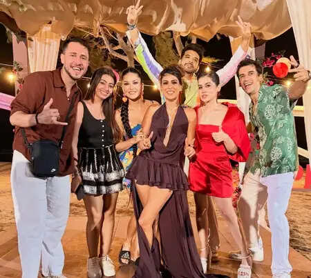 क्या आप जानते हैं निया शर्मा की स्प्लिट्सविला एक्स 6 की यादें? जानें उनके इमोशनल पल!