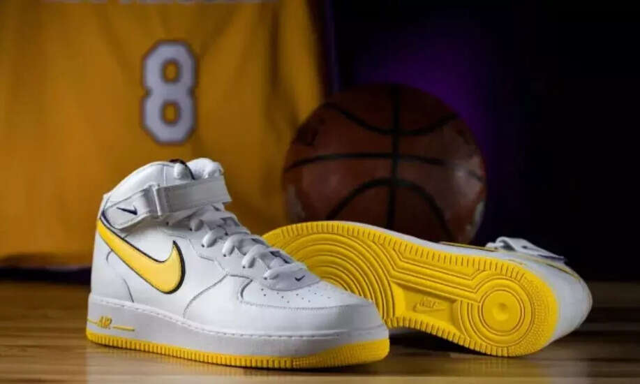 क्या आप जानते हैं माइकल जॉर्डन के जूतों की नीलामी में क्या खास है?