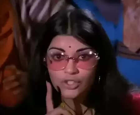 जीनत अमान ने 'दम मारो दम' के पीछे की कहानी साझा की, जानें क्या है खास!