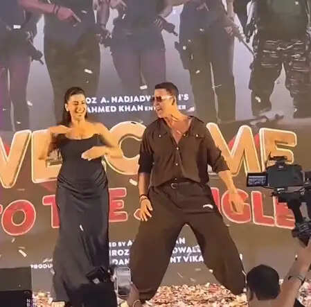 क्या अक्षरा सिंह ने अक्षय कुमार के साथ साझा किया मंच? जानें इस खास पल के बारे में!