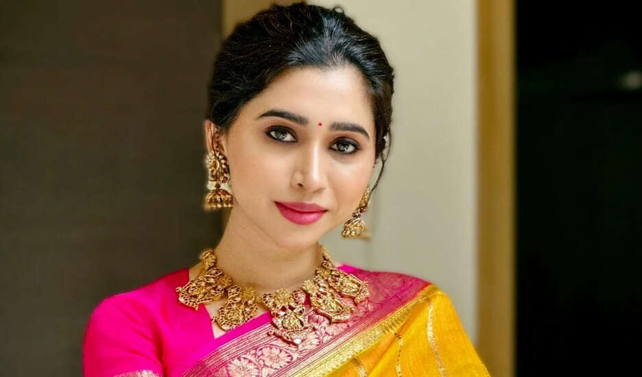 आरती रवि का विवादास्पद पोस्ट: पत्नी की गरिमा और सहानुभूति पर सवाल